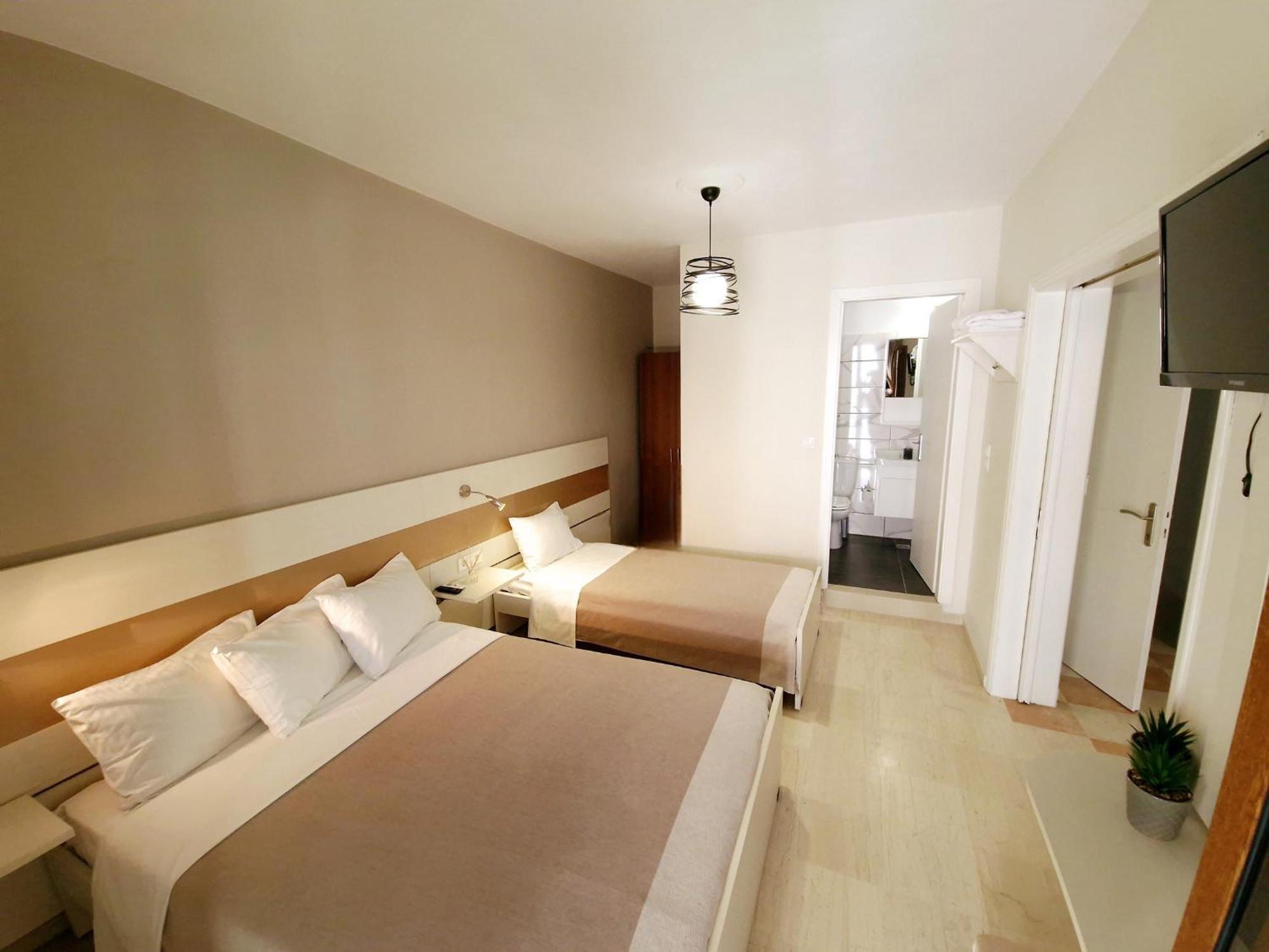Paradosi Apartments Igoumenitsa Exterior foto